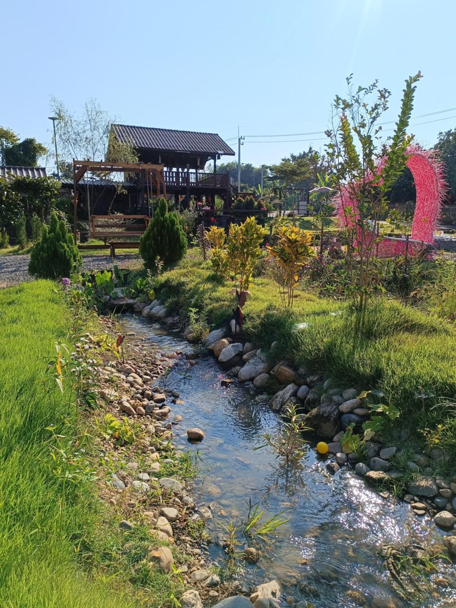 ม่วนใจ๋ปันสุข โฮมสเตย์แอนคาเฟ่ Muanjai Punsuk Homestay And Cafe Chom Thong Exterior foto